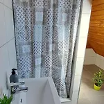 Babi Apartmanhaz 民宿 根尼斯迪亚斯