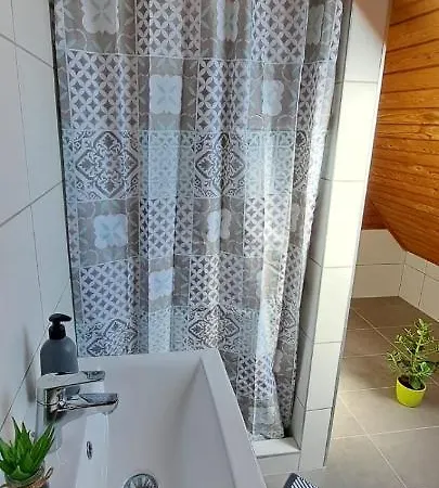 Babi Apartmanhaz 民宿 根尼斯迪亚斯