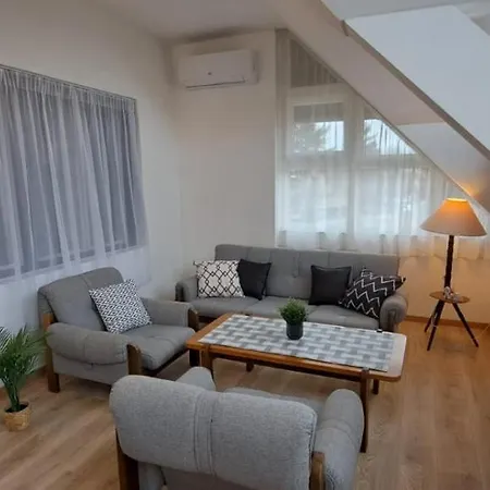 Babi Apartmanhaz 民宿 根尼斯迪亚斯