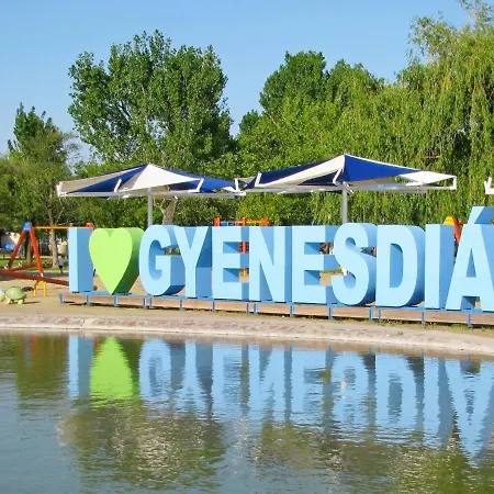 Babi Apartmanhaz * Денешдиаш