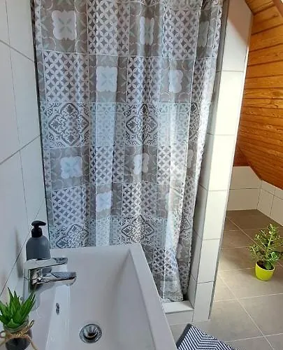 Babi Apartmanhaz Rum i privatbostad Gyenesdiás