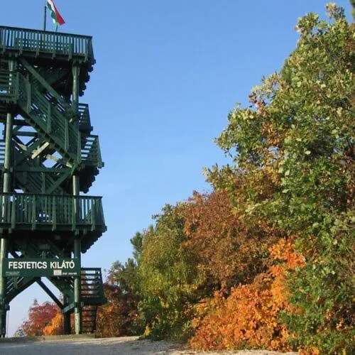 Проживание в семье Babi Apartmanhaz *